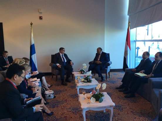 سامح شكرى يجرى محادثات مع وزير خارجية فنلندا فى شرم الشيخ