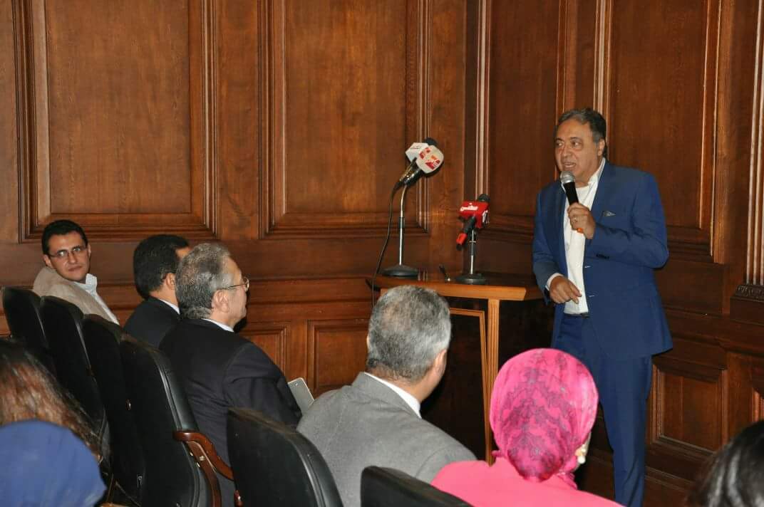 خلال مؤتمره الصحفي .. وزير الصحة: ”السيسي” حريص على تدريب الأطباء للنهوض بالمنظومة الصحية