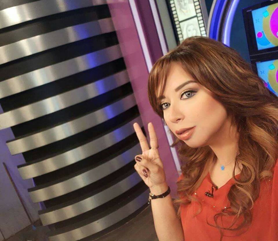 نانسى ابراهيم تدخل العالم السحرى لهند رستم فى ألو سينما