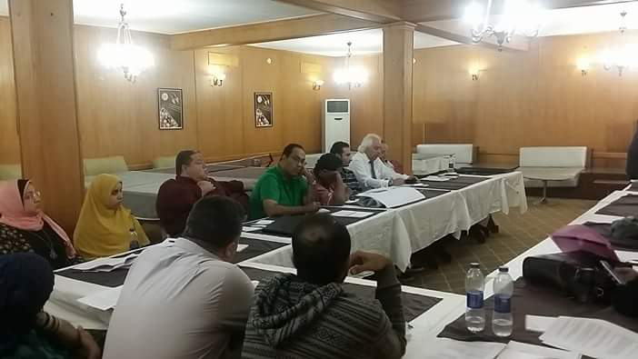 سنيور تعقد جلسة بحضور نواب لوضع تصورات اللائحة التنفيذية لقانون الجمعيات