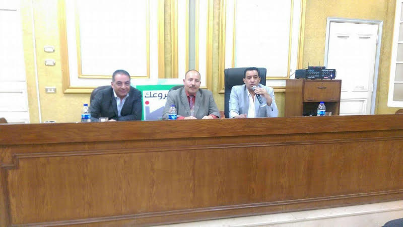 نبيل أبو باشا يناقش مشاكل المواطنين في لقاءه الأسبوعي 