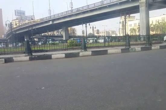 سيولة بمحاور القاهرة والجيزة وانتشار رجال المرور