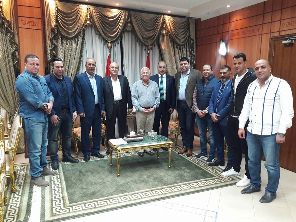 محافظ بورسعيد يجتمع بمجلس إدارة النادي المصري الجديد