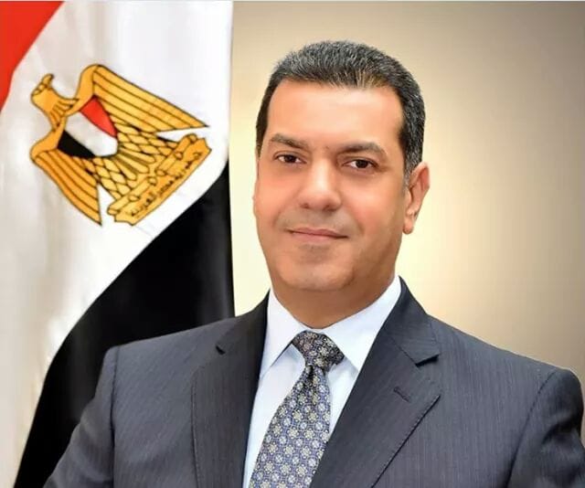 محافظ أسيوط : فتح منافذ جديدة للحوم والمواد الغذائية وتكثيف الحملات علي الاسواق والمجازر