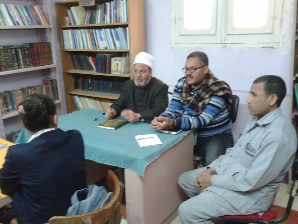 الحوار مع المراهقين ويوم ثقافى لطالبات مدرسة الاعداد بنات بالمراغة
