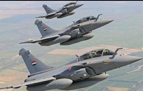 عاجل|  طائرات حربية تطارد ارهابيي ”تفجير العريش”