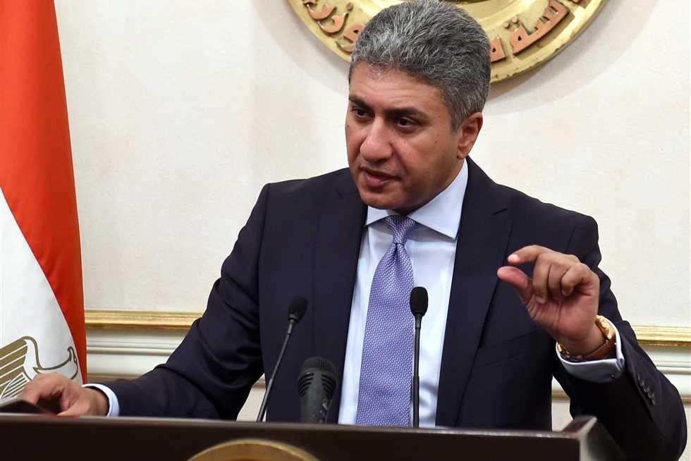 وزير الطيران يدين بشدة هجوم سيناء