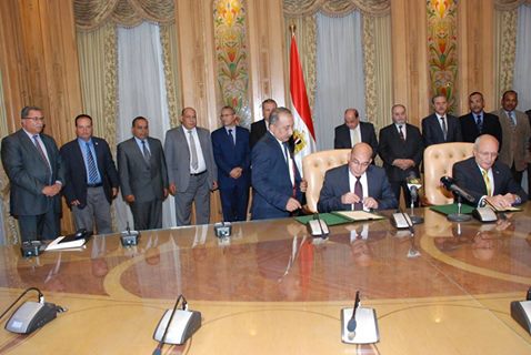 وزيرا الزراعة والانتاج الحربي يوقعان بروتوكول تعاون لتصنيع الآلات والمعدات الزراعية محلياً