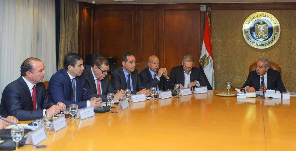 قابيل يؤكد على تفعيل دور المجالس التصديرية لتقوم بدورها الأساسي في زيادة معدلات الصادرات المصرية