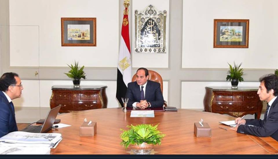 السيسى يتلقى تقريرا من مدبولى حول الحادث الارهابى 