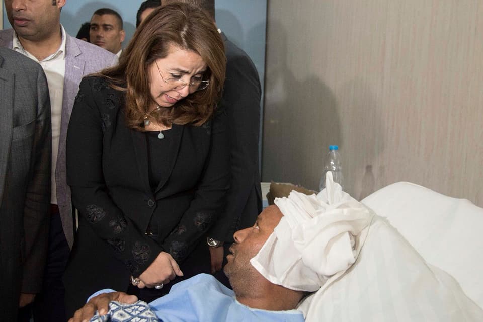 غادة والي: الدولة تقف إلى جانب أسر الشهداء وتوفر الحماية والرعاية والتنمية للمصابين وذويهم