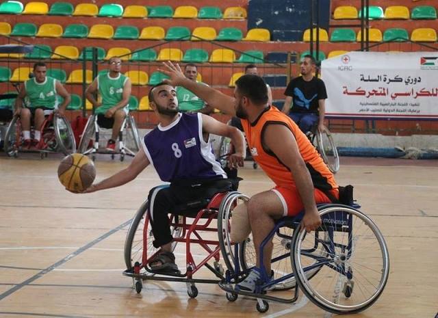 السلام يتفوق على دير البلح بدوري كرة السلة للكراسي المتحركة -غزة