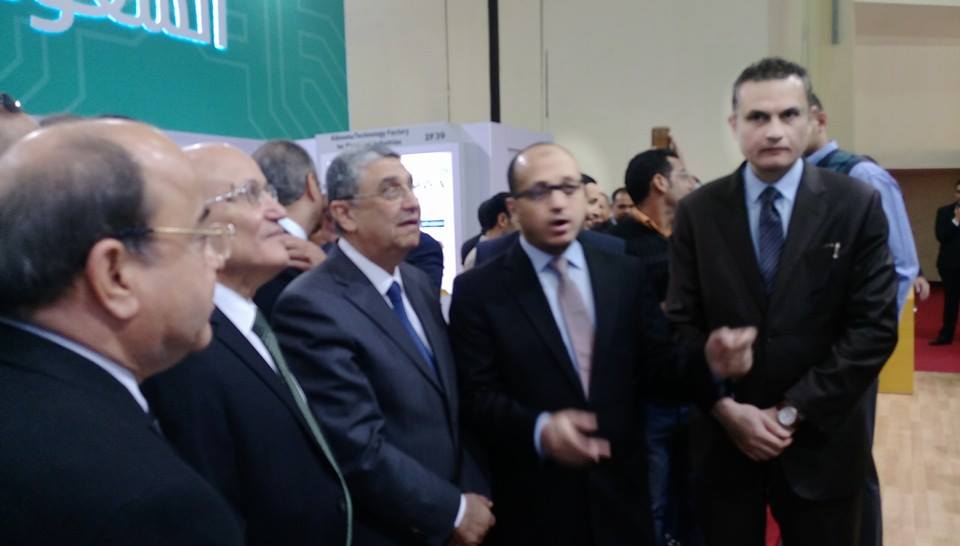 وفد رسمى من رجال أعمال أفارقة وعرب يزورون معرض الكتريكس