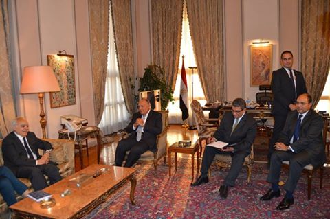 شكري يبحث آخر تطورات الأزمة الليبية مع ”غسان سلامة”