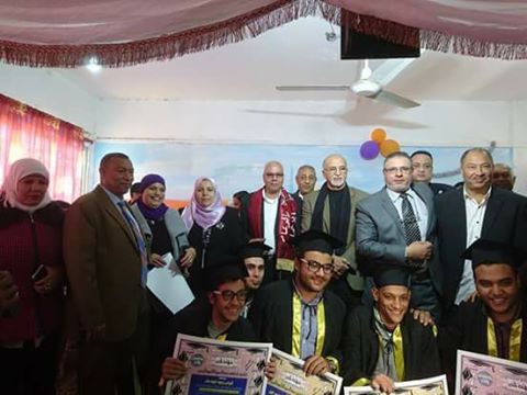 ”جرامون ”يكرم الطلاب المتفوقين بمدرسة العبور الثانوية للبنين.