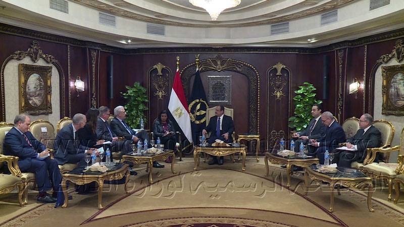 وزير الداخلية يستقبل مفوض الهجرة والشئون الداخلية والمواطنة بالإتحاد الأوروبى