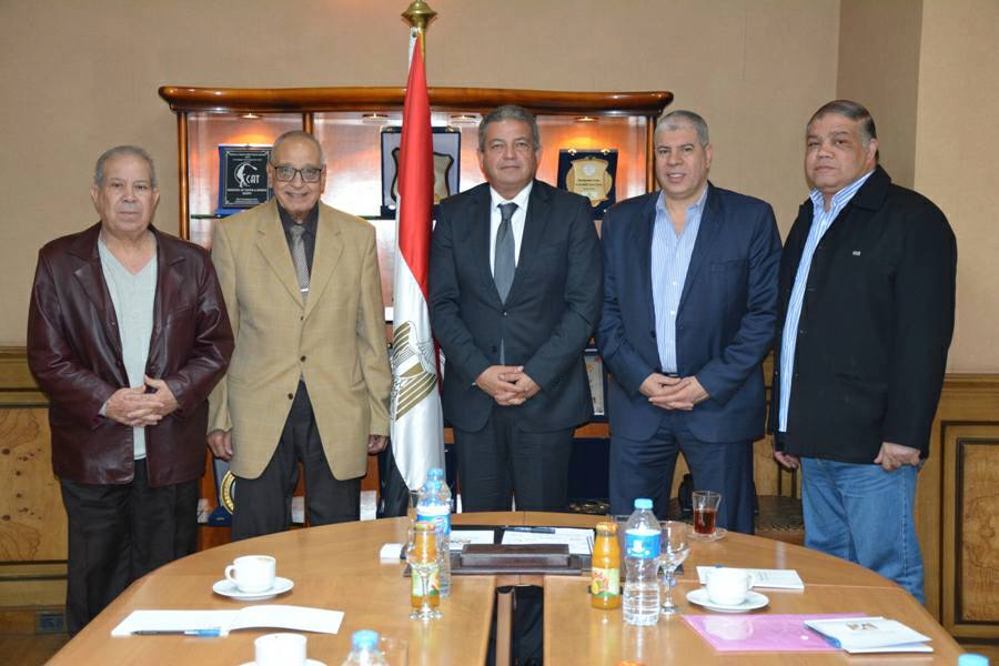 وزير الرياضة يلتقي مع مجلس الجمعية المصرية لرعاية اللاعبين القدامى