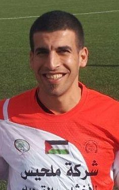 محمد طحاينة يوقع على كشوفات عسكر