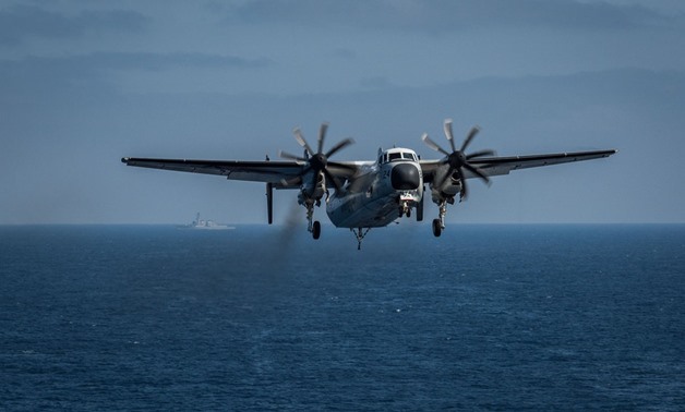البحرية الأمريكية تعثر علي حطام الطائرة المفقودة C-2A