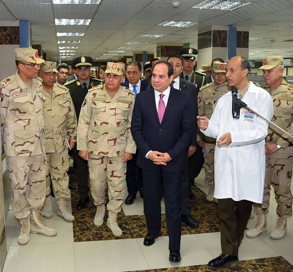 السيسى يفتتح أعمال الإنشاء والتطوير بالمجمع الطبي للقوات المسلحة بالمعادي