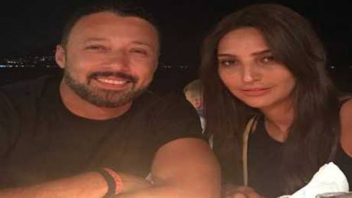 أحمد فهمي وزوجته يثيران جدلًا على السوشيال ميديا