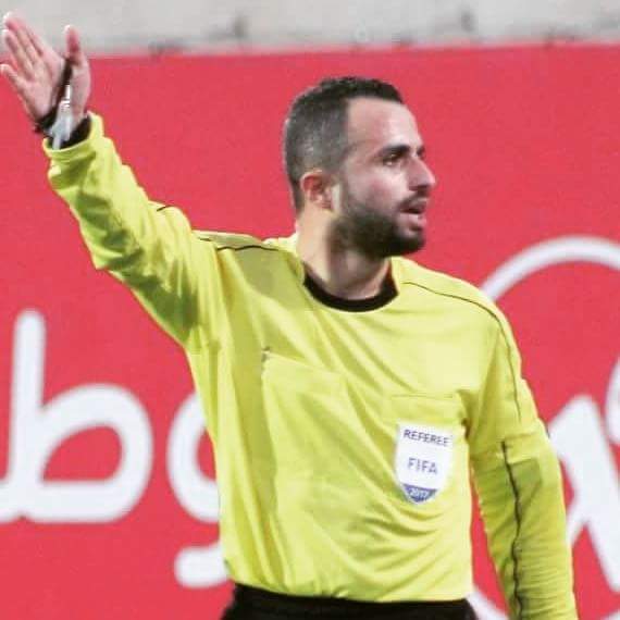 طاقم تحكيم فلسطيني يدير مواجهة في كأس الاتحاد الآسيوي