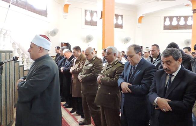 مدير أمن كفر الشيخ يؤدى صلاة الغائب على أرواح شهداء الشرطة بعيد الشرطة الـ 66