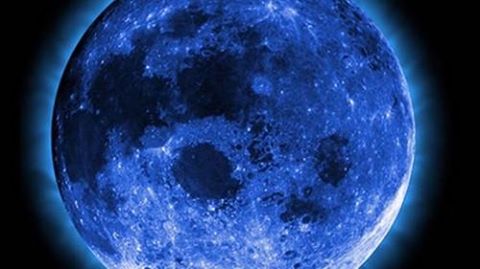 العالم يشهد ظاهرة «القمر الدموي الأزرق».. 31 يناير