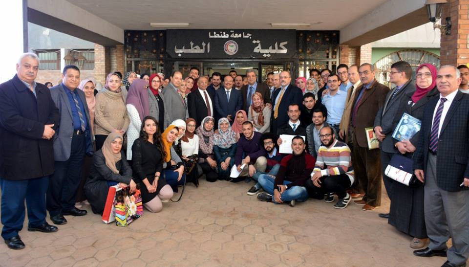 بمشاركة رئيس جامعة طنطا : كلية الطب تكرم أوائل الفرق الدراسية