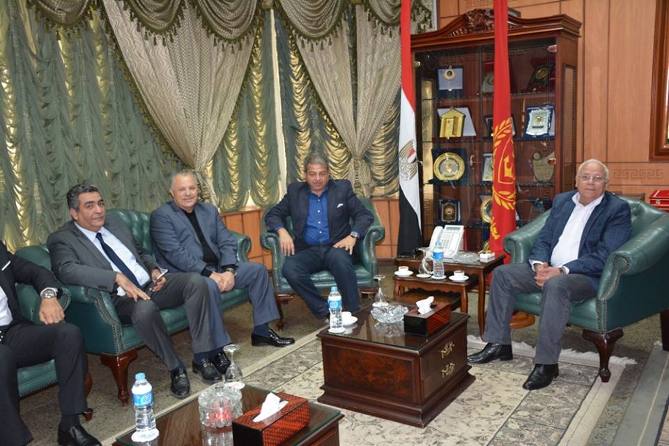 محافظ بورسعيد يلتقي وزير الرياضة ورئيس اتحاد الكرة