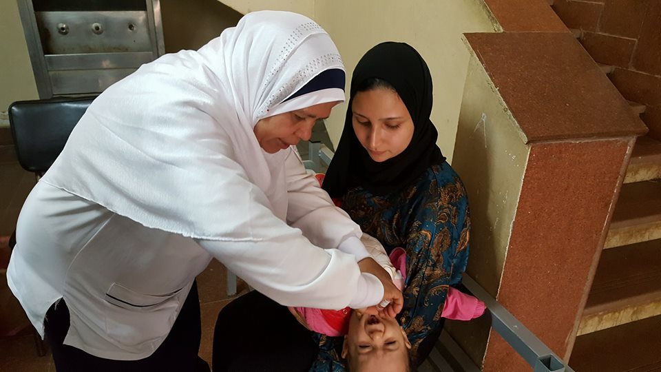 اليوم الثانى علي التوالي للحملة القومية للتطعيم ضد مرض شلل الأطفال ببسيون بالغربية
