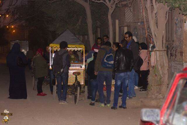 “بياع الكب كيك” في مواجهة البلطجية