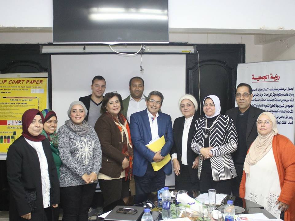 الإعلامي محمود سعد رئيس لجنة تحكيم جوائز المتحررات من الأمية