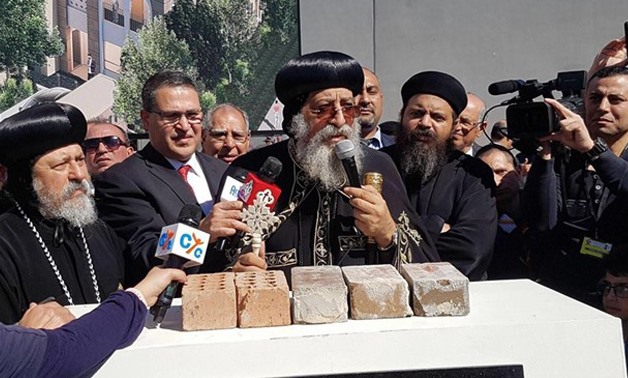 البابا يضع حجر الأساس لبيت الضيافة للمصلين في دير القديس مكاريوس