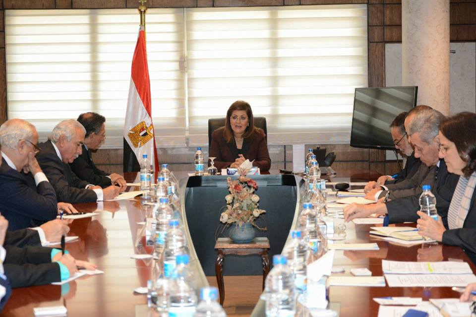 وزيرة التخطيط تلتقي وفد غرفة التجارة الأمريكية لمناقشة عدد من الملفات الاقتصادية