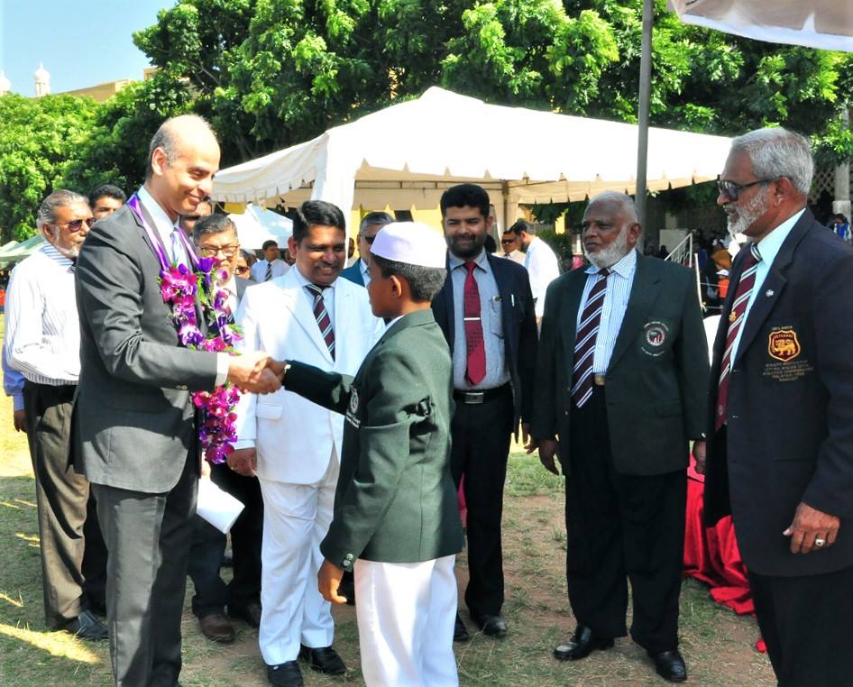 السفير المصري في سريلانكا يشارك كضيف شرف في حفل ”المدرسة الزاهرة”