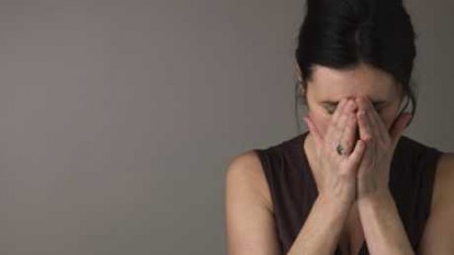 جوزى بتاع مخدرات وكل همه فى الدنيا الستات