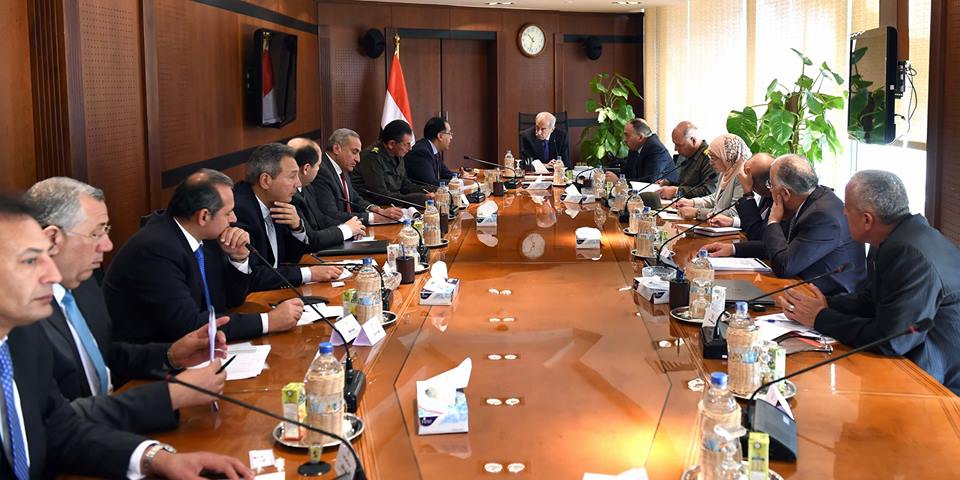 شريف اسماعيل يترأس اجتماع بشأن شهادة امان المصريين