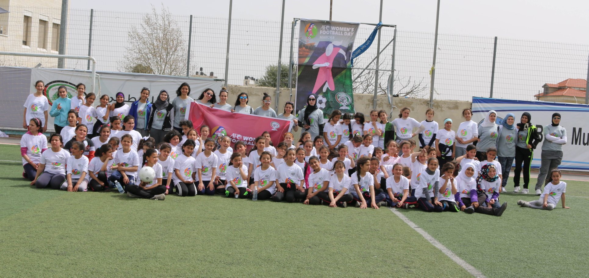 تنظيم ناجح لمهرجان كرة القدم للفتيات بمناسبة يوم المرأة العالمي