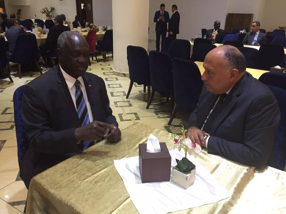 وزير الخارجية يلتقي وزير الدفاع بجنوب السودان