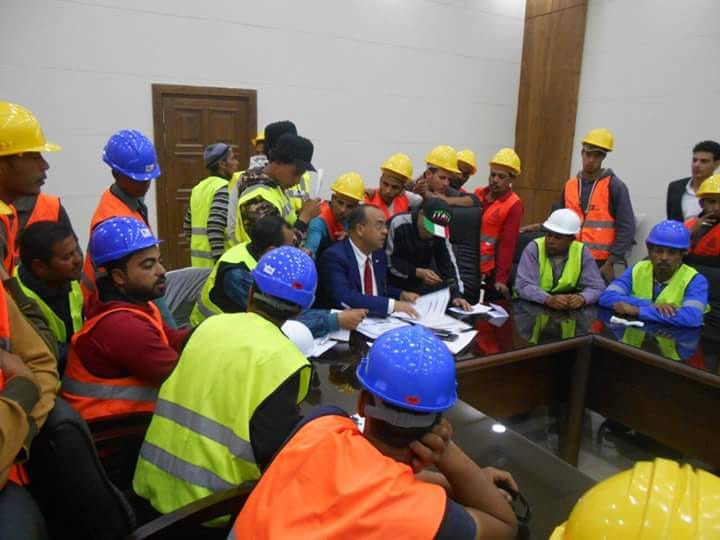 وزارة الإسكان تنفذ تكليفات الرئيس بشأن التأمين على العمالة المؤقتة