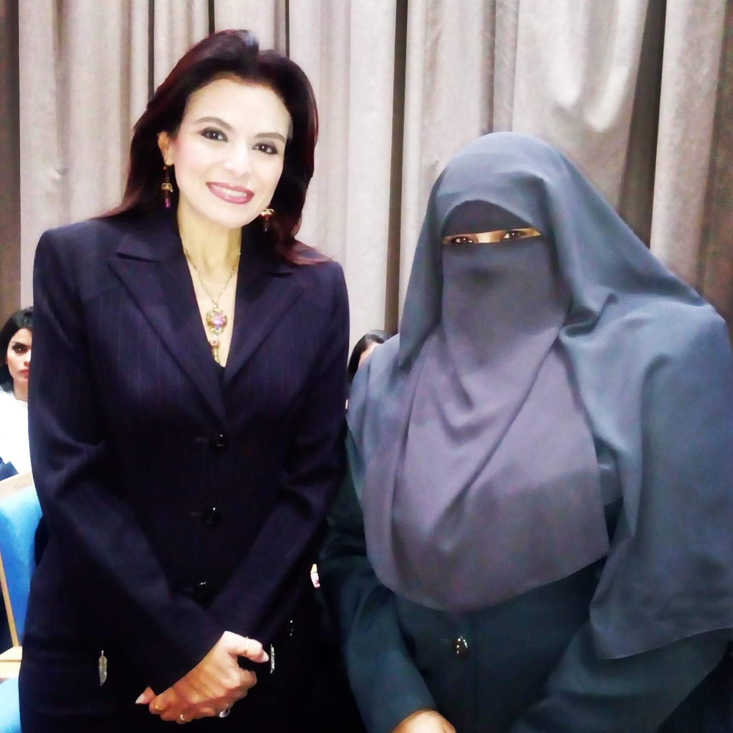 تكريم حنان الديب وناريمان حسن في مؤتمر اليوم العلمي للمرأة