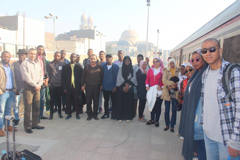 أبناء القارة السمراء يصلون الأقصر للمشاركة في فعاليات معسكر الشباب الإفريقي