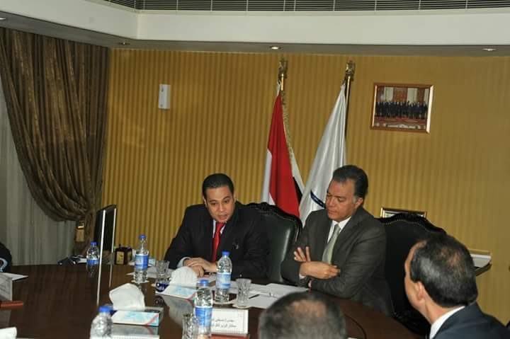 وزيرا النقل وقطاع الاعمال يبحثان زيادة التعاون في مجال النقل البحري