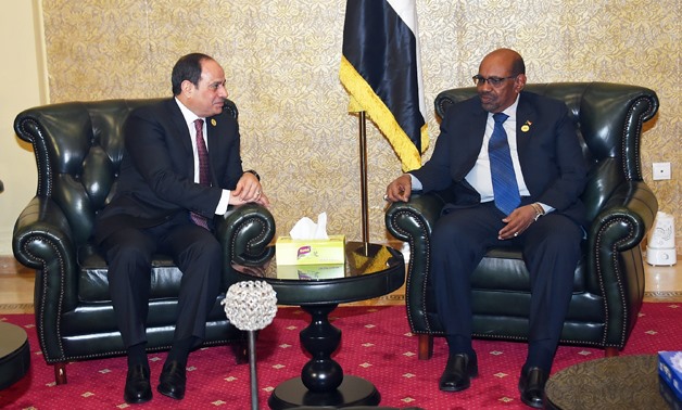 السيسي يلتقي مع البشير لمناقشة القضايا الثنائية في القاهرة الاثنين