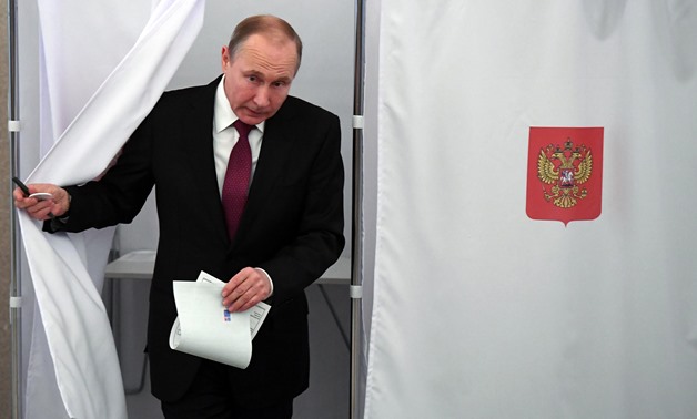 بوتين على المسار الصحيح للفوز بالانتخابات والروس يتوجهون الى صناديق الاقتراع