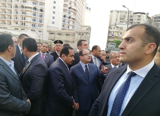 وزير الداخلية يتفقد موقع الحادث الذى شهدته منطقة سيدى جابر بالإسكندرية صباح اليوم