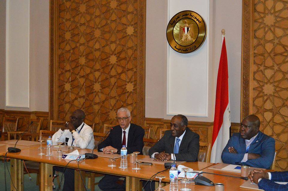 نائب وزير الخارجية يستقبل بعثة تجمع الساحل والصحراء لمتابعة الانتخابات الرئاسية