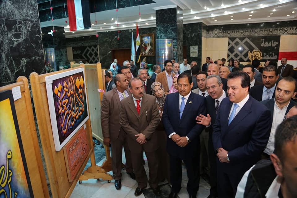 وزير التعليم العالى يفتتح عددا من المنشآت الجديدة بجامعة طنطا