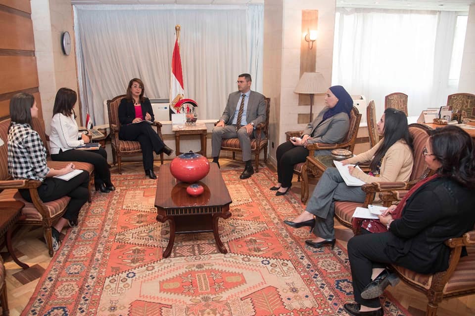 وزیرة التضامن تلتقي رئیس مجلس إدارة شركة نستلھ والي: ضرورة التعاون مع القطاع الخاص لرفع الوعي التغذوي لدى الأمھات